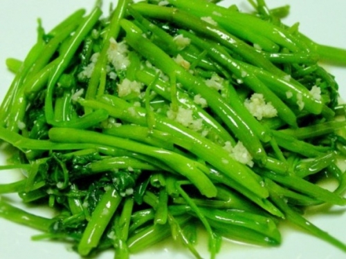 meo-xao-rau-ngon-cho-ban