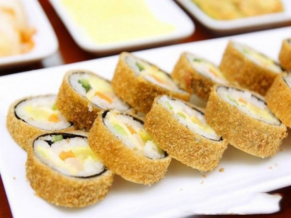 Cách làm kimbap chiên chuẩn vị Hàn Quốc