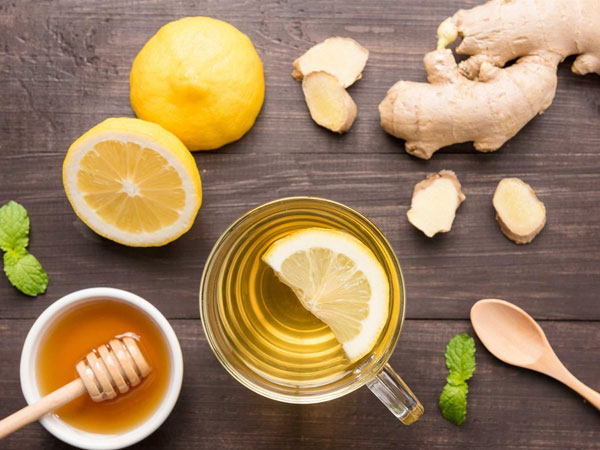 Giảm cân bằng trà gừng pha mật ong