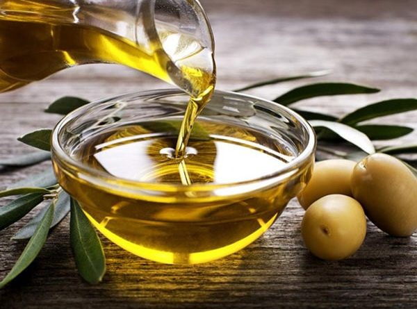 Bí quyết làm đẹp từ dầu oliu