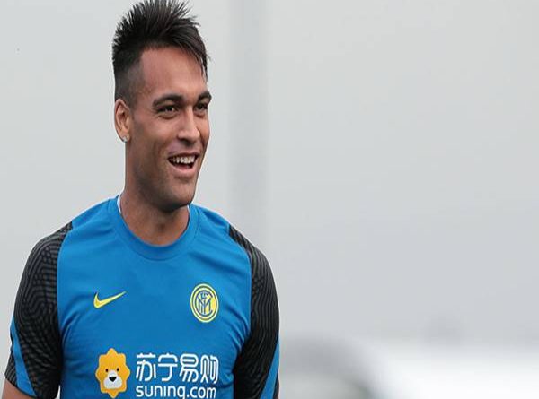 tin-bong-da-15-9-inter-dam-phan-giu-chan-martinez