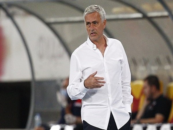 Tin thể thao 28/9: Mourinho nổi giận sau phán quyết VAR