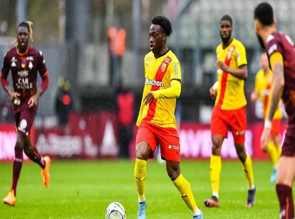 Soi kèo bóng đá hôm nay giữa Strasbourg vs Lens, 3h ngày 12/1
