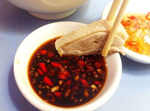 bat-mi-cach-pha-nuoc-cham-vit-luoc-ngon-tai-nha