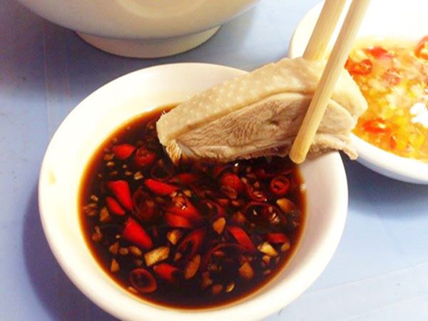 bat-mi-cach-pha-nuoc-cham-vit-luoc-ngon-tai-nha