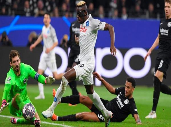 nhan-dinh-napoli-vs-frankfurt-03h00-ngay-16-3