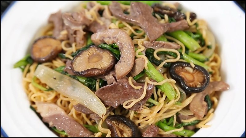 Tim heo xào mì Tim heo xào mì