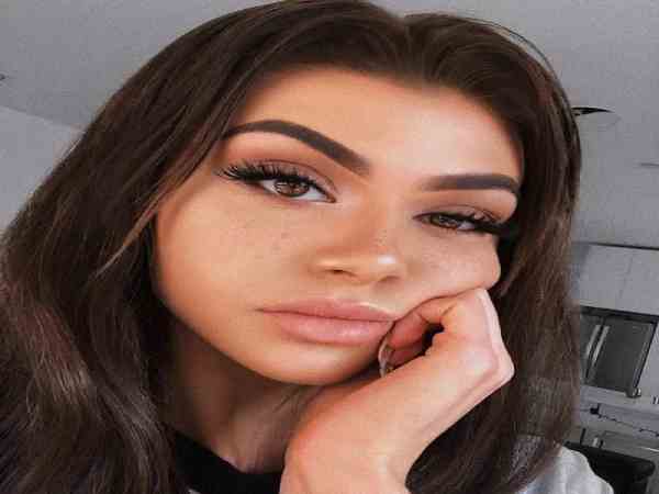 Dáng lông mày đẹp là như thế nào?