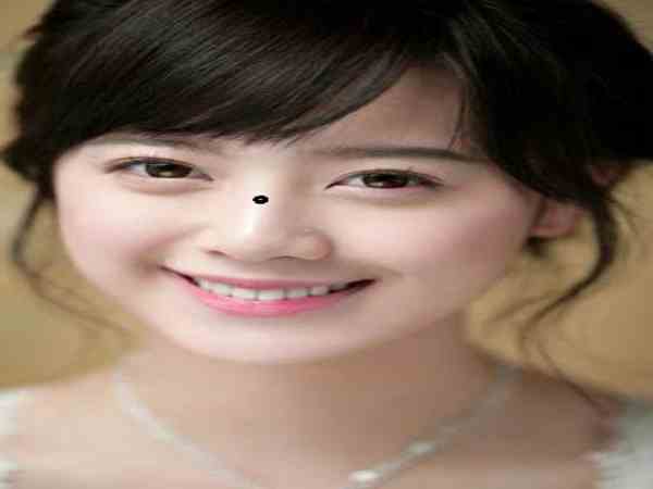 Nốt ruồi trên sống mũi mang ý nghĩa gì? Nốt ruồi trên sống mũi mang ý nghĩa gì?