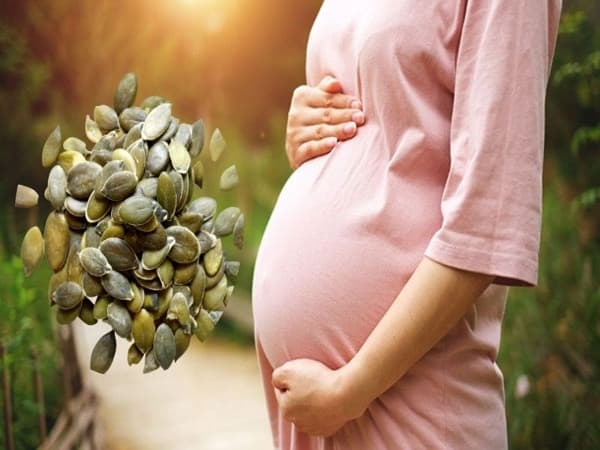Bà bầu ăn hạt bí được không