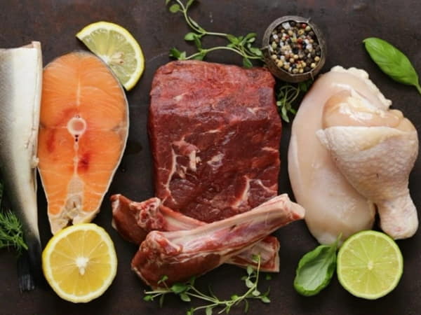 Thịt bò nạc, ức gà, cá hồi