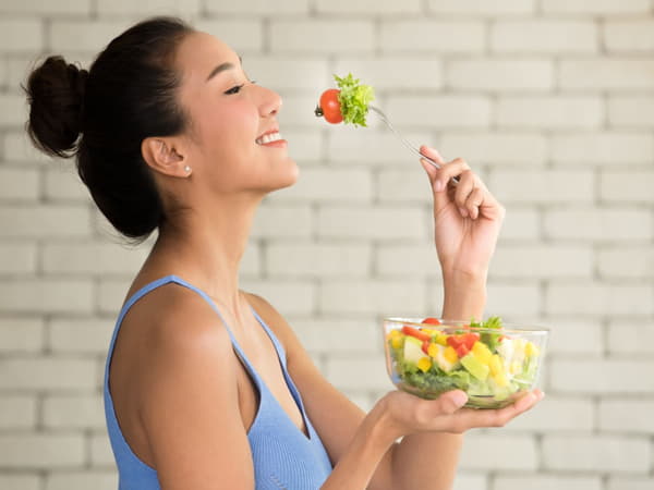 Điều chỉnh chế độ ăn uống - không cần ăn kiêng khắc nghiệt