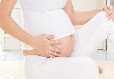 Bầu ho đau bụng bên phải là bình thường hay nguy hiểm?