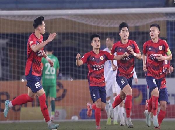 Bóng đá VN: CLB CAHN hụt chiến thắng trước đối thủ Macarthur