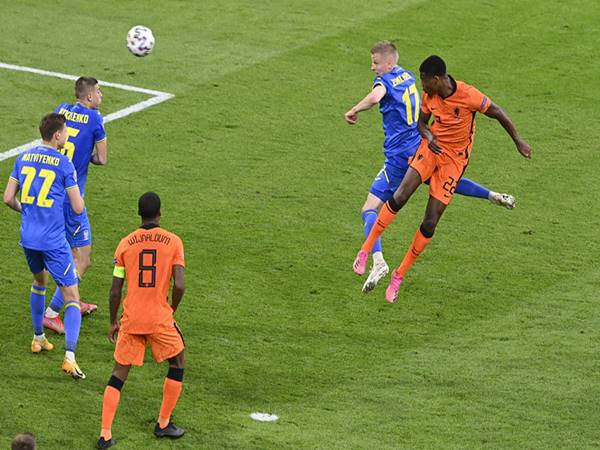 Những ưu nhược điểm của sơ đồ chiến thuật 352