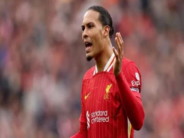 Tin Liverpool: Van Dijk không hài lòng với các CĐV của The Kop