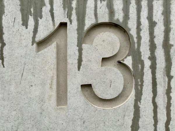 Tìm hiểu ý nghĩa số 13? 13 có phải con số xui xẻo?